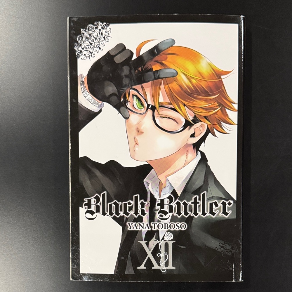 Black Butler: XII (Volume 12) - Softcover Fantasy Manga Book